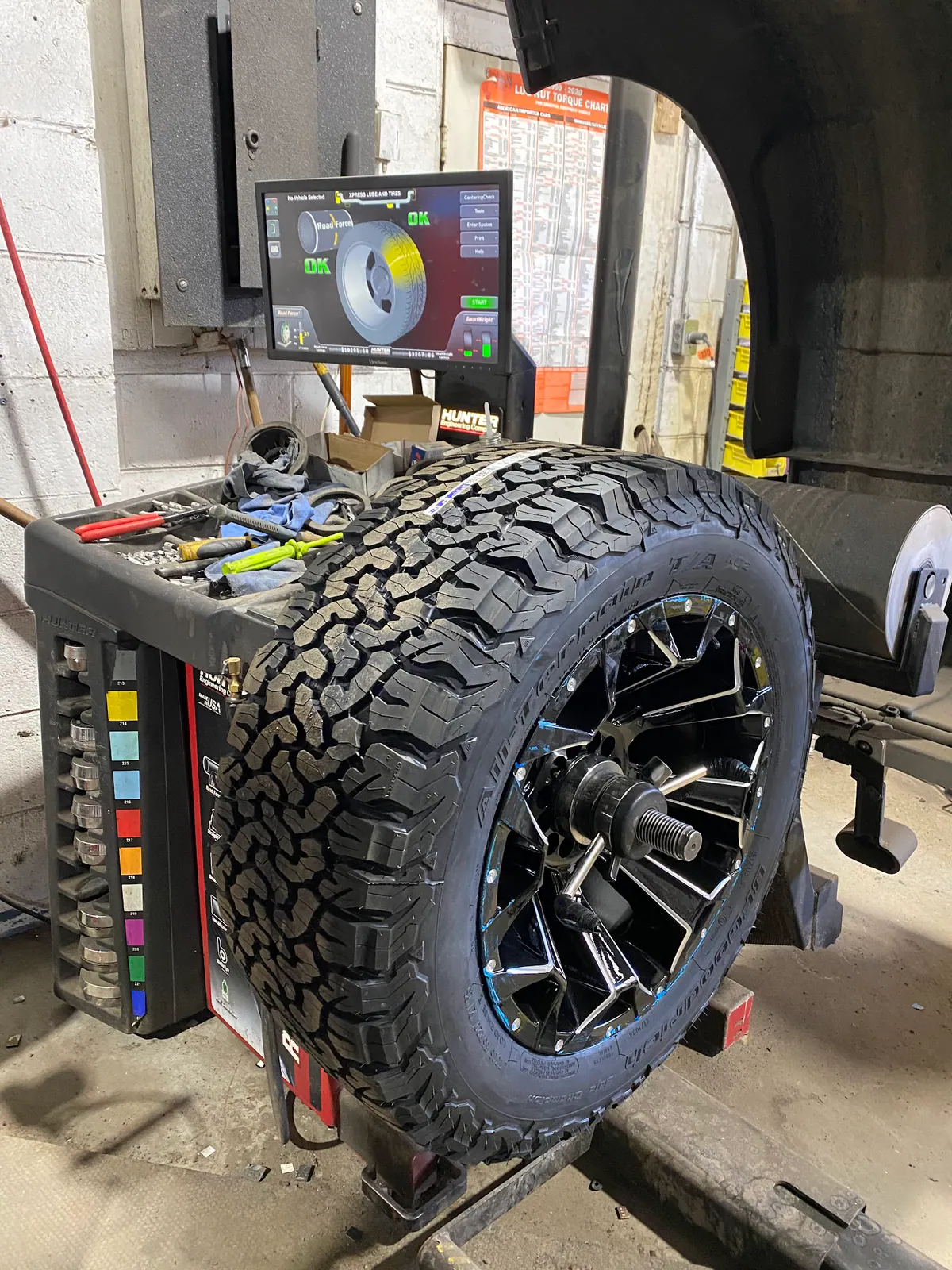 Universal Auto Techs