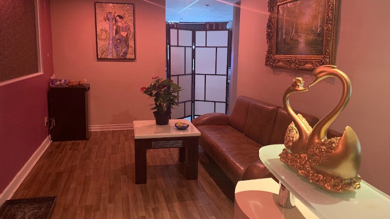 Queen Spa
