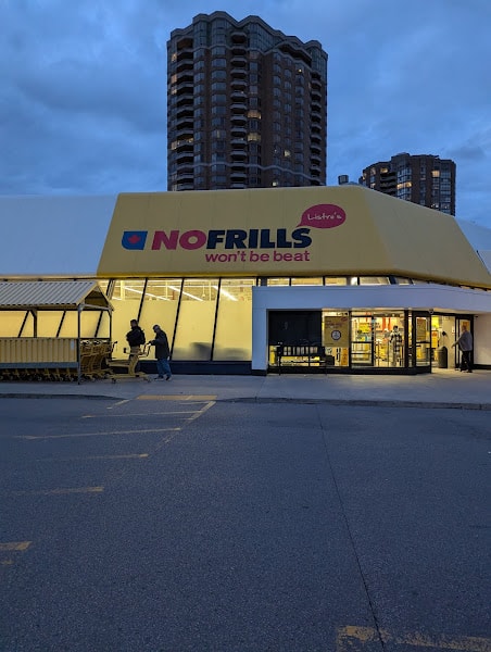 Listro's NOFRILLS North York