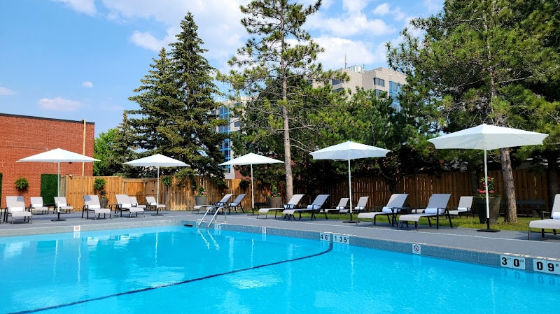 Parkway Fitness & Racquet Club